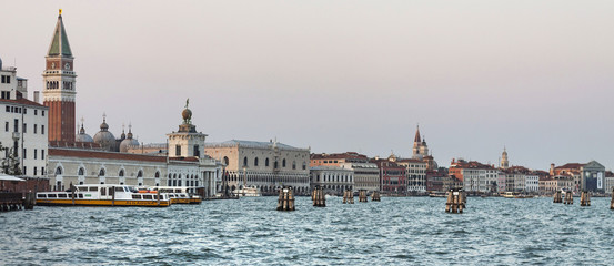CANAL DE VENECIA