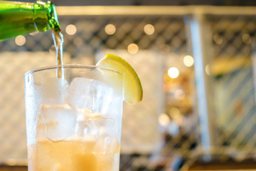 ジンジャエール　炭酸　カフェ