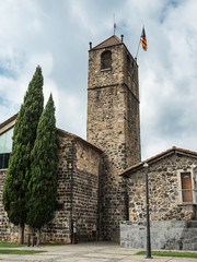 Fototapeta na wymiar Sant Salvador Church in Castellfolit de la Roca with the independentist Catalan flag