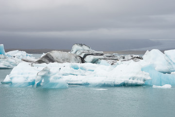 Gletscherlagune Jökulsárlón am Fuß des Vatnajökull, Island