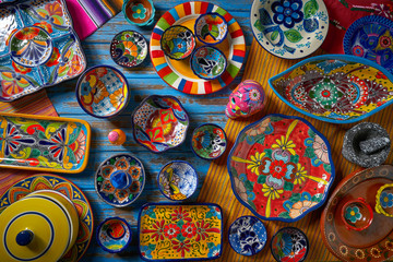 Mexican pottery Talavera style of Mexico