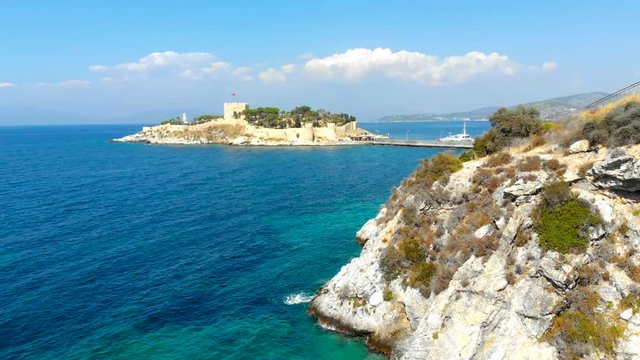Pigeon Island, with its gleaming image, really deserves to be symbol of Kusadasi. The eye-catching view of the island, uniting with the panoramic colors of sunset attract every visitors.