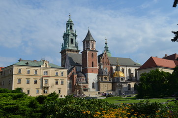 Fototapeta na wymiar Wawel, widok na dziedziniec i zespól katedralny, Kraków, Polska
