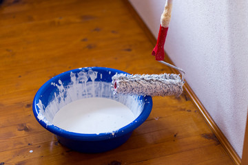 Close up image of paint roller 