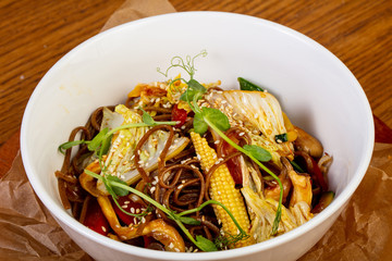 Soba noodle with vegetables