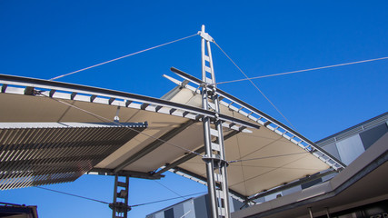 Sail shade pergola made of galvanized steel and stainless steel wire cable tall structure 