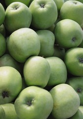 green,tasty apples