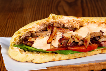 Pita with chicken