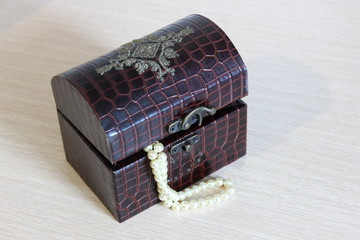 Chest for decorations