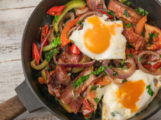 Egg and Vegetable Frying Pan