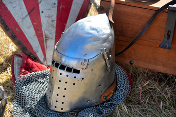 heaumes et casque médiéval
