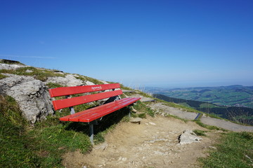 bank in den alpen