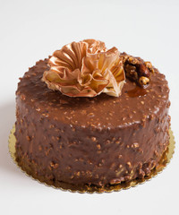 cake with hazlenut