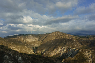 Obraz na płótnie Canvas roadside view on the landscape of ecuador