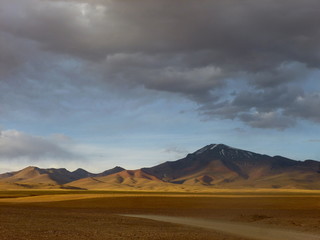 Fototapeta na wymiar Paysage des hauts plateaux boliviens