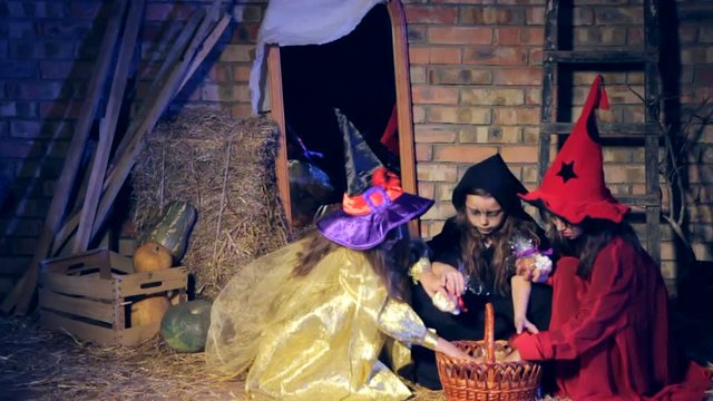 Children in Halloween costumes are scared of mummies and run away