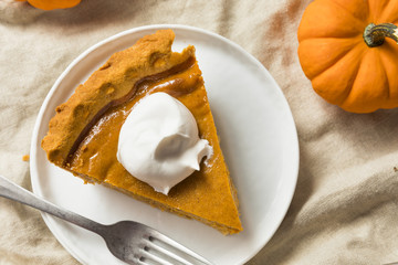 Sweet Homemade Thanksgiving Pumpkin Pie