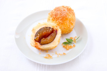 Zwetschgen-Knödel