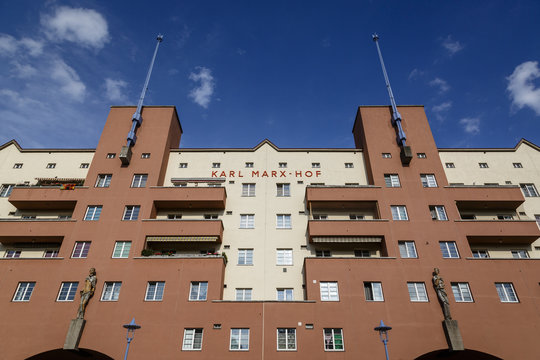 Karl Marx Hof building, one of the best-known Gemeindebauten in Vienna, situated in Heiligenstadt, the 19th district, Vienna, Austria.