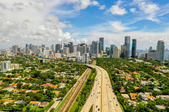Aerial image of Brickell Miami and I95 highway leading to city