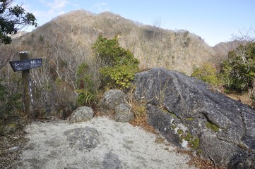 丹沢山地 大石山の山頂と同角ノ頭