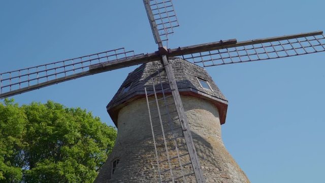 19757_The_old_vintage_windmill_in_Lahemaa_park_in_Estonia.mov