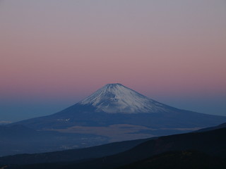 元旦の日の出前の富士山