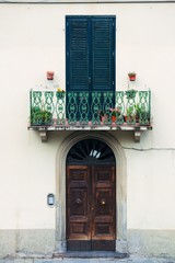 Fototapeta na wymiar Lucca door balcony