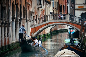 Fototapeta na wymiar Venice bridge