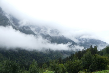 Fototapeta na wymiar Nebelschaden in den Bergen