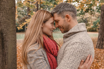 Fototapeta premium autumn fall couple