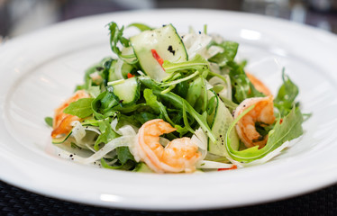 salad with shrimp