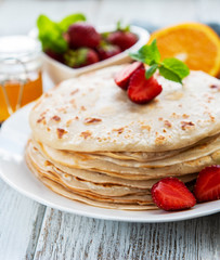 Delicious pancakes with strawberry