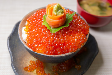 いくら丼