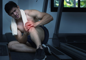 Man lag pain after workout in the morning.