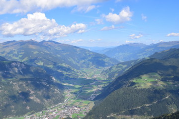 Fototapeta na wymiar Im Zillertal in Tirol