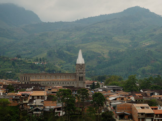 Fototapeta na wymiar Overlooking the church and village of Jardin, Colombia