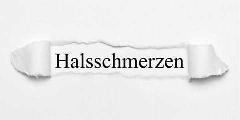 Halsschmerzen auf weißen gerissenen Papier