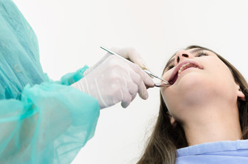 Procedure of removing tooth