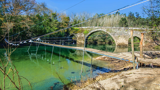 Pasarela para la pesca de la lamprea (Petromyzon marinus) en las cercan&iacute;as de Ponte de Fillaboa (Pontevedra, Galicia, Espa&ntilde;a)