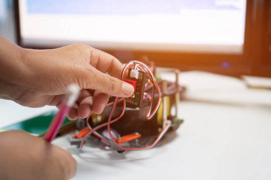 Technology robotics project for STEM Education, DIY electronic kit robot Electronic board tracking competition, Construction for students robots projects and education learning activities for school