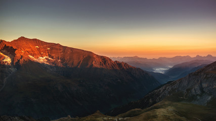 Fototapeta na wymiar Magic morning light in the alps
