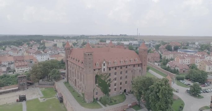 ZAMEK GNIEW_1