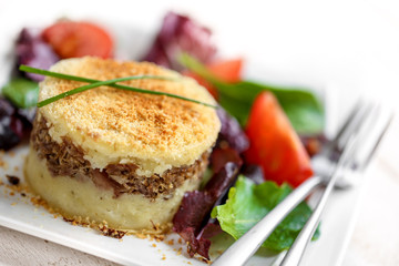 hachis parmentier (assiette blanche)