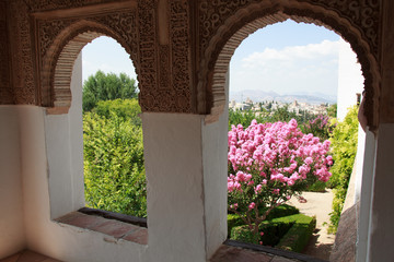 Nasridenpalast Alhambra Blick aus dem Fenster