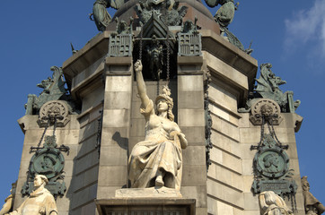 Fototapeta na wymiar La bellissima base della statua di Cristoforo Colombo a Barcelona.