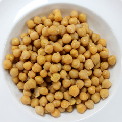 white chickpeas