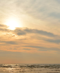 Fototapeta na wymiar Cloud sunset over sea.