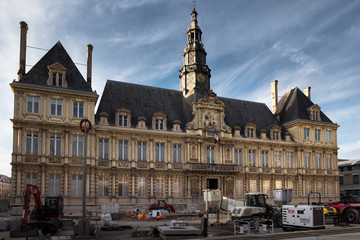 Fototapeta na wymiar Evening Reims city hall in sunset, Champage Ardennes, france