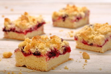 Cake with fruit and crumble